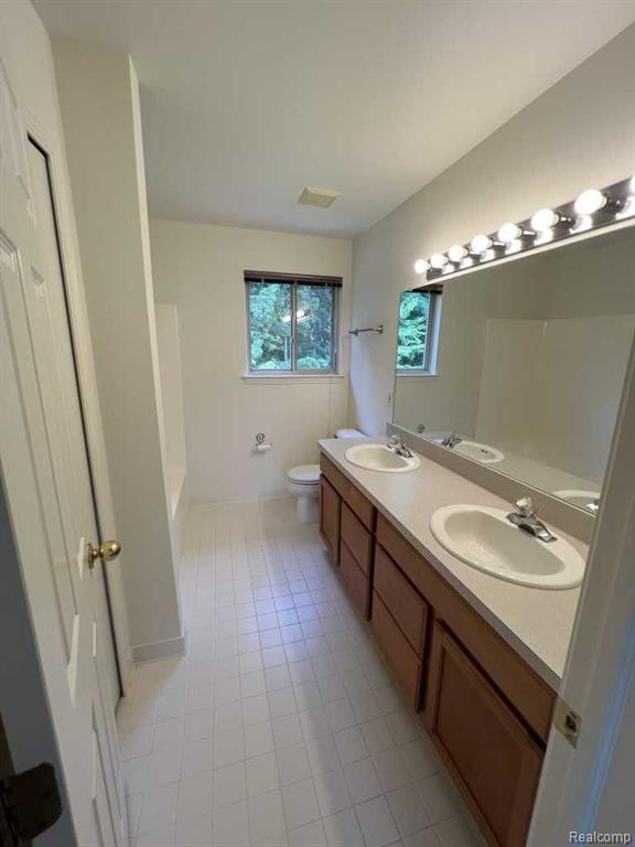 5931 Cedar Ridge Drive, Ann Arbor, MI 48103 — Photo 17