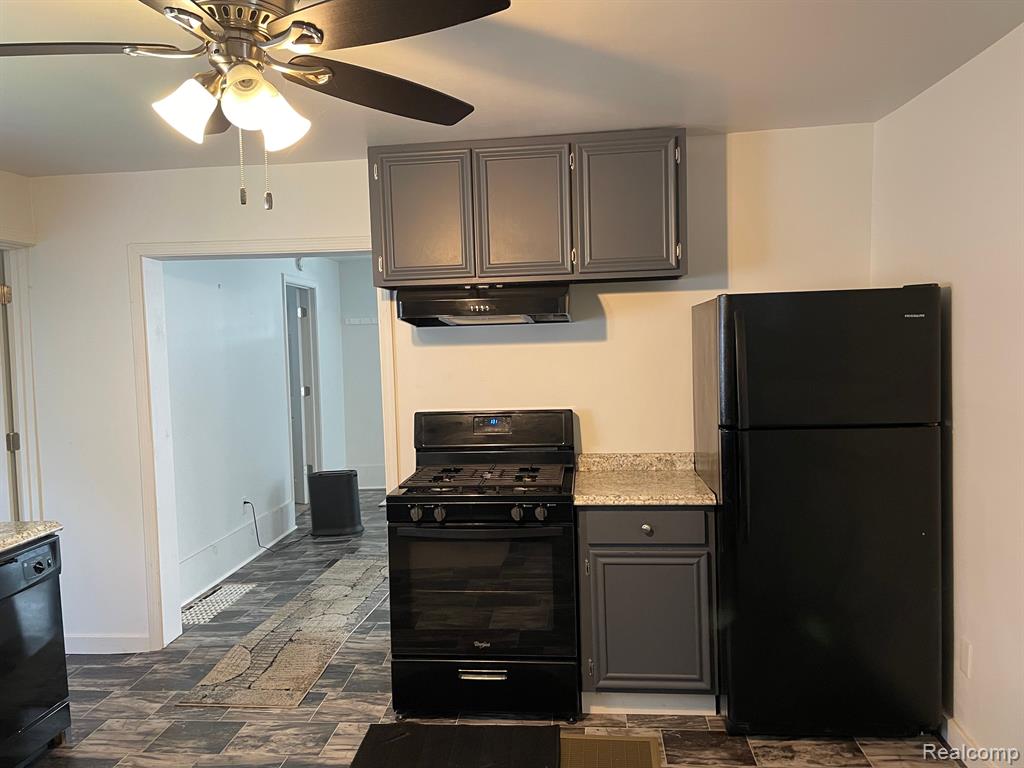 7556 Miller Road, Swartz Creek, MI 48473 — Photo 2