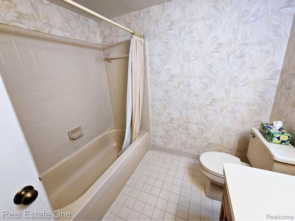 748 S Milford Road, Milford, MI 48381 — Photo 29