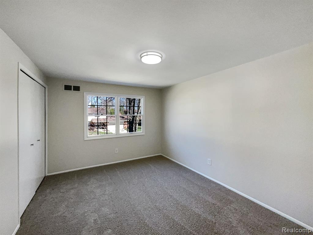 3684 MIDDLETON Drive, Ann Arbor, MI 48105 — Photo 7