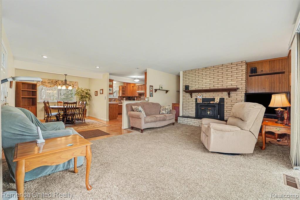 11796 Post Lane, South Lyon, MI 48178 — Photo 8