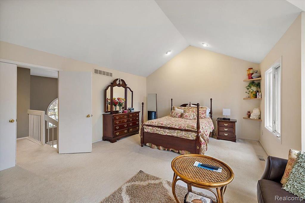 6988 LAKEMONT Circle, West Bloomfield, MI 48323 — Photo 31