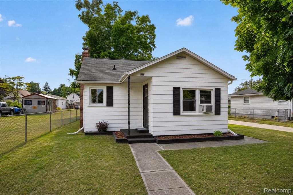 914 State Street, Owosso, MI 48867