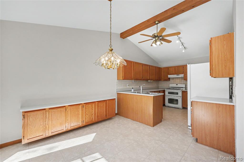 41302 Fortuna Drive E, Clinton Twp, MI 48038 — Photo 11