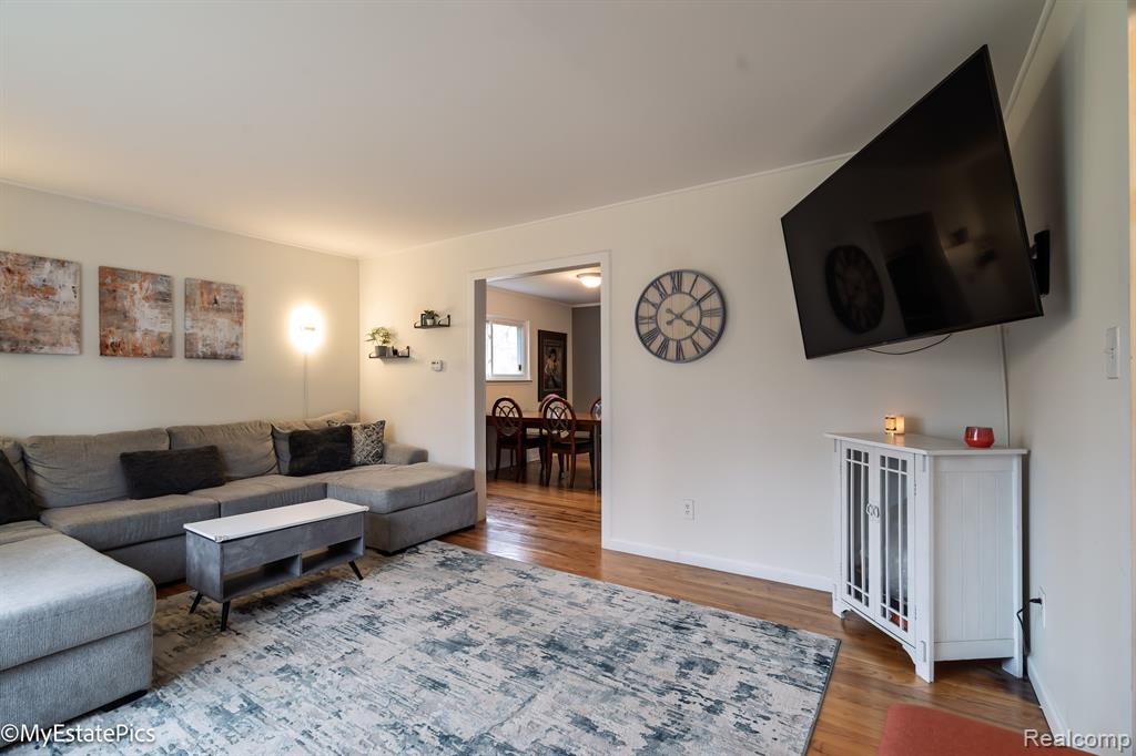9912 AUBURNDALE Street, Livonia, MI 48150 — Photo 4