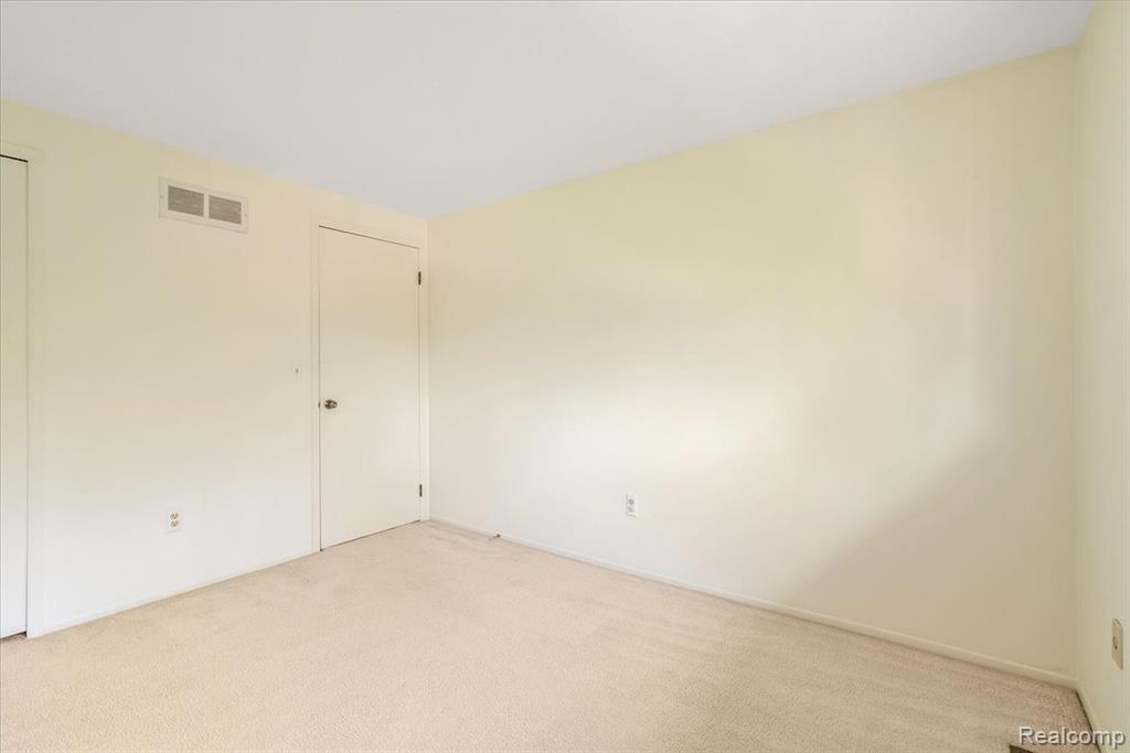 6877 Pittsford Street, Canton, MI 48187 — Photo 53
