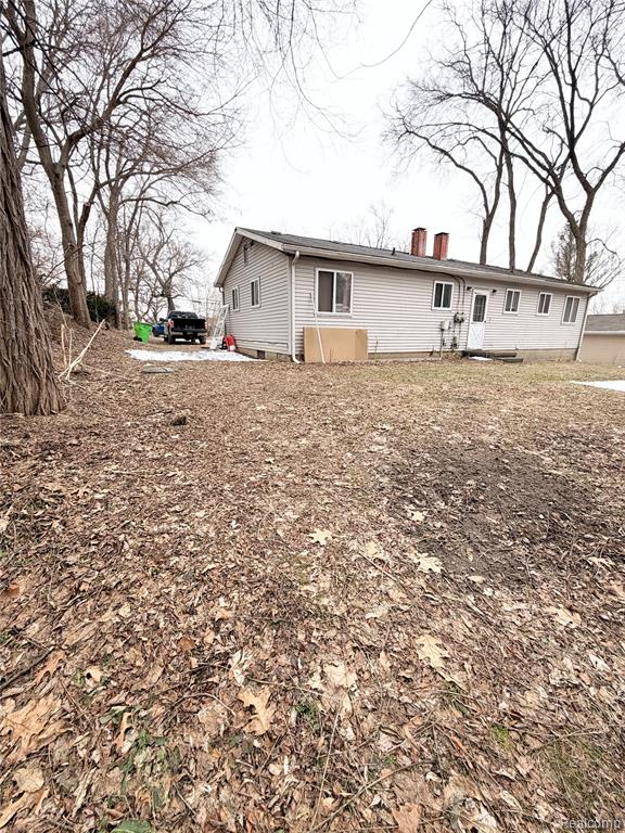 6279 Buckshore Drive Drive, Whitmore Lake, MI 48189 — Photo 13