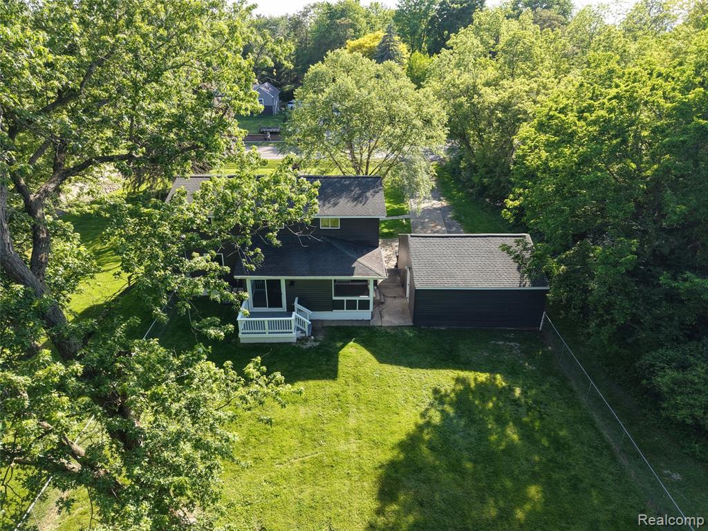 1460 W Silverbell Road, Lake Orion, MI — Photo 23