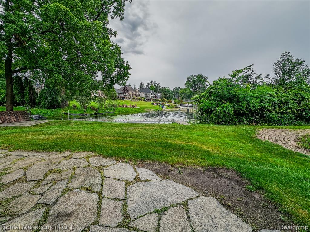 5742 PUTNAM Drive, West Bloomfield, MI 48323 — Photo 52