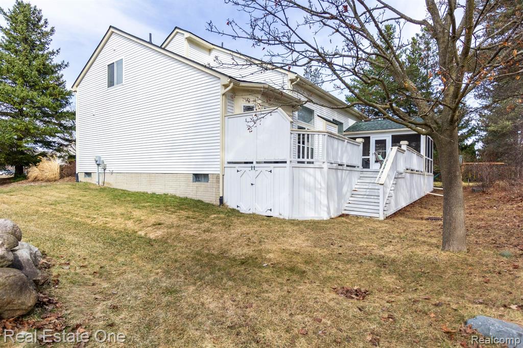 490 FRANKLIN LAKE Circle, Oxford, MI 48371 — Photo 50