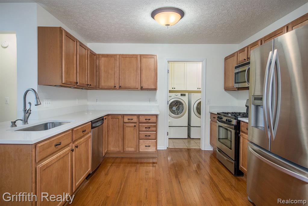 98 SEDUM, Howell, MI 48843 — Photo 10