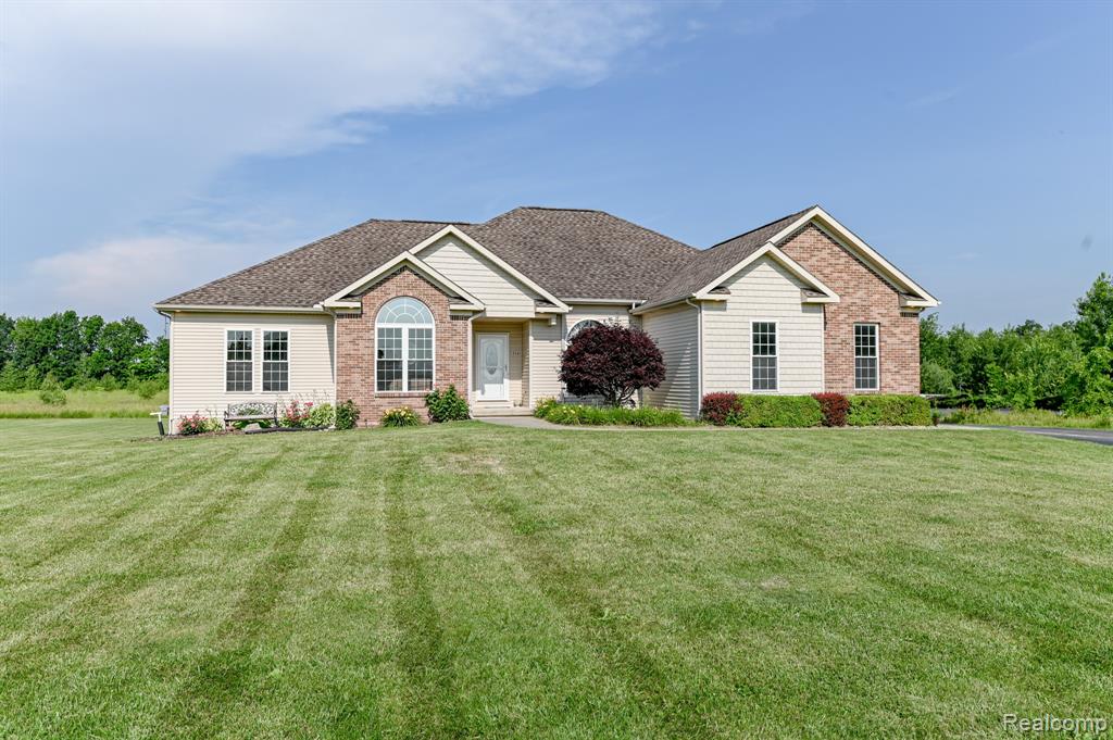 7396 Elms Road, Swartz Creek, MI 48473 — Photo 2
