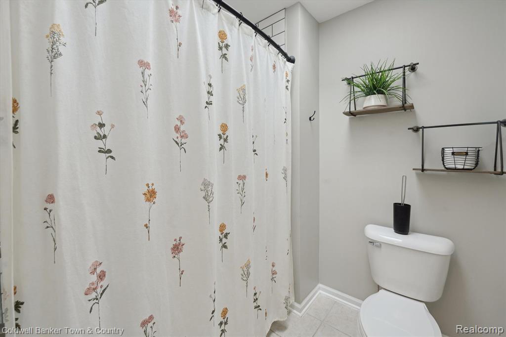 769 SADDLE CLUB Lane, Howell, MI 48843 — Photo 32