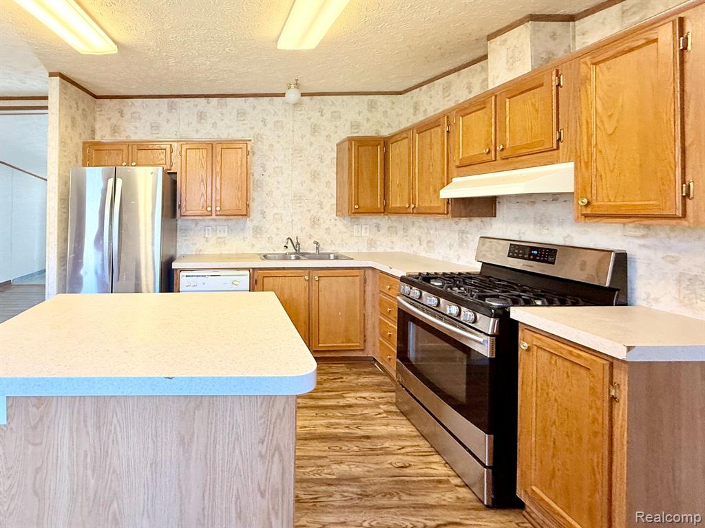 10846 Ashley Court, Willis, MI 48191 — Photo 8