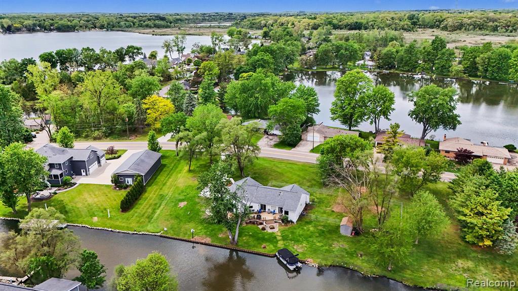 9831 Kress Road, Pinckney, MI 48169 — Photo 2