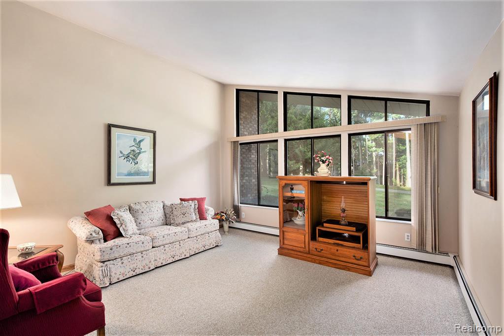 7334 Parkwood Drive, Fenton, MI 48430 — Photo 15