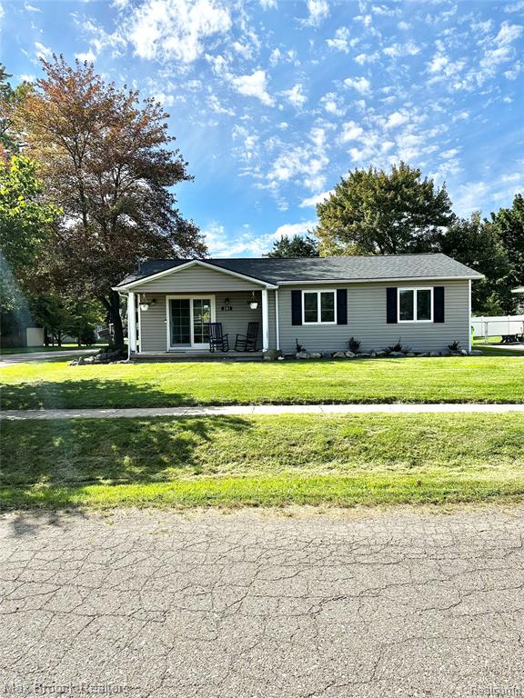 201 Bloomingdale Street, Fenton, MI 48430