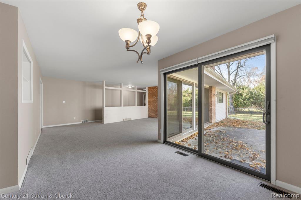 446 LINDEN Court, Saline, MI 48176 — Photo 12