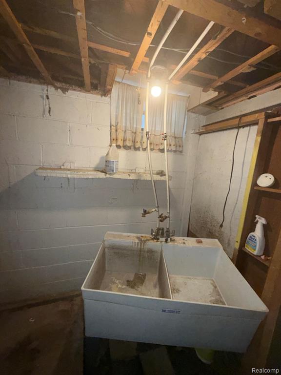 9180 Hartwell Street, Detroit, MI 48228 — Photo 45