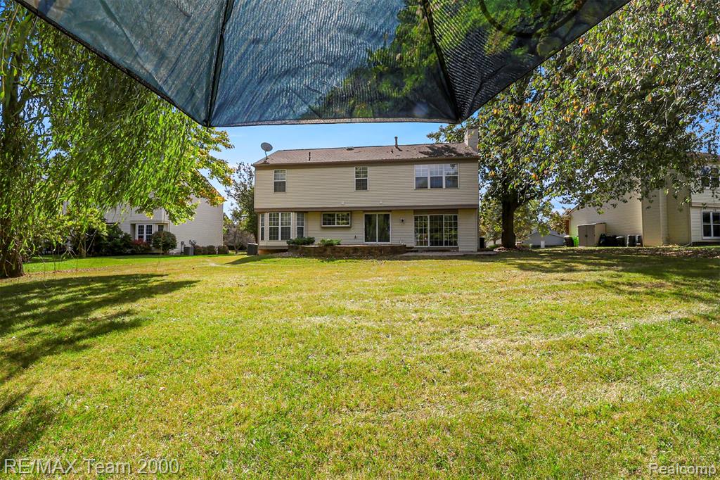 45225 Yorkshire Drive, Novi, MI — Photo 52