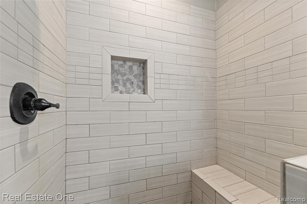 428 Pheasant Ridge Court, Ortonville, MI 48462 — Photo 20