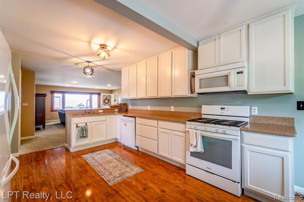 7750 LAKESHORE Drive, Newport, MI 48166 — Photo 41