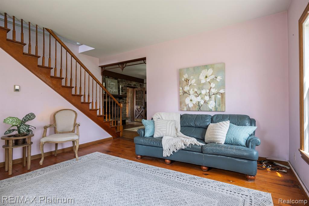 565 SLEAFORD Road, Howell, MI 48843 — Photo 13