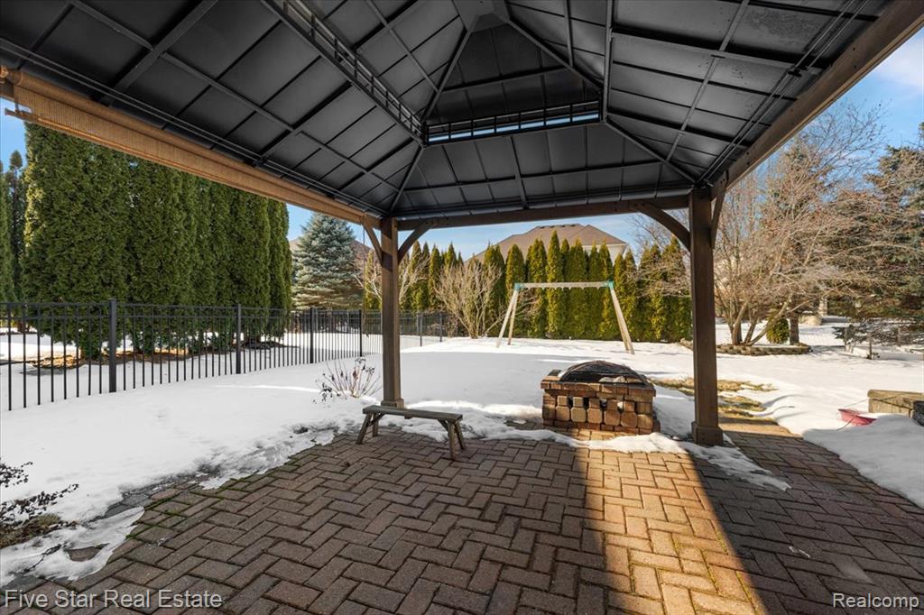 50813 Nagy Court, Macomb, MI, 48044