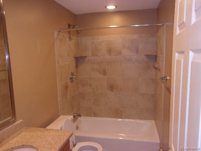 468 FOX HILLS Drive S, A-1, Bloomfield Hills, MI 48304 — Photo 5