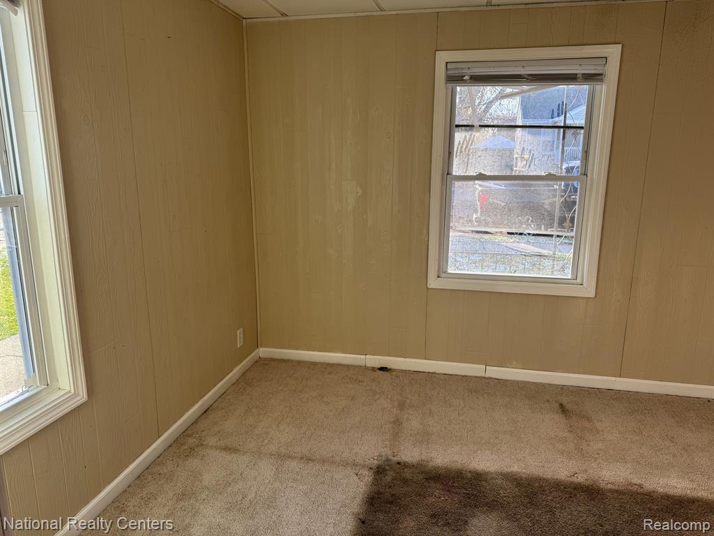 70 W MAPLEDALE Avenue, Hazel Park, MI 48030 — Photo 10