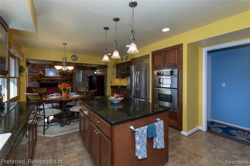 9350 Colony Farm Court, Plymouth, MI 48170 — Photo 21