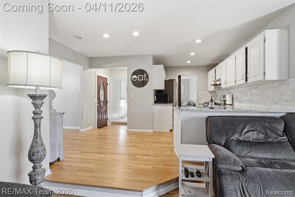 43800 Simsbury Street, Canton, MI 48187 — Photo 14