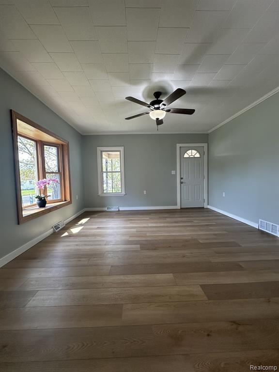 2184 E Schumacher Avenue, Burton, MI 48529 — Photo 4