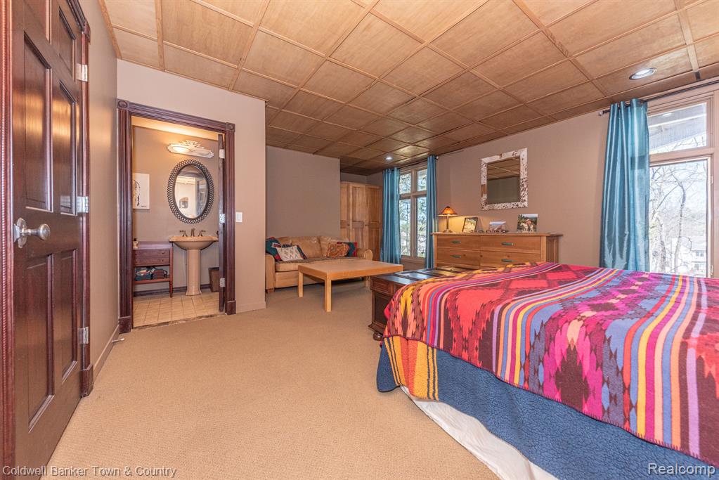 9945 ROLLING GREENS Drive, Pinckney, MI 48169 — Photo 56