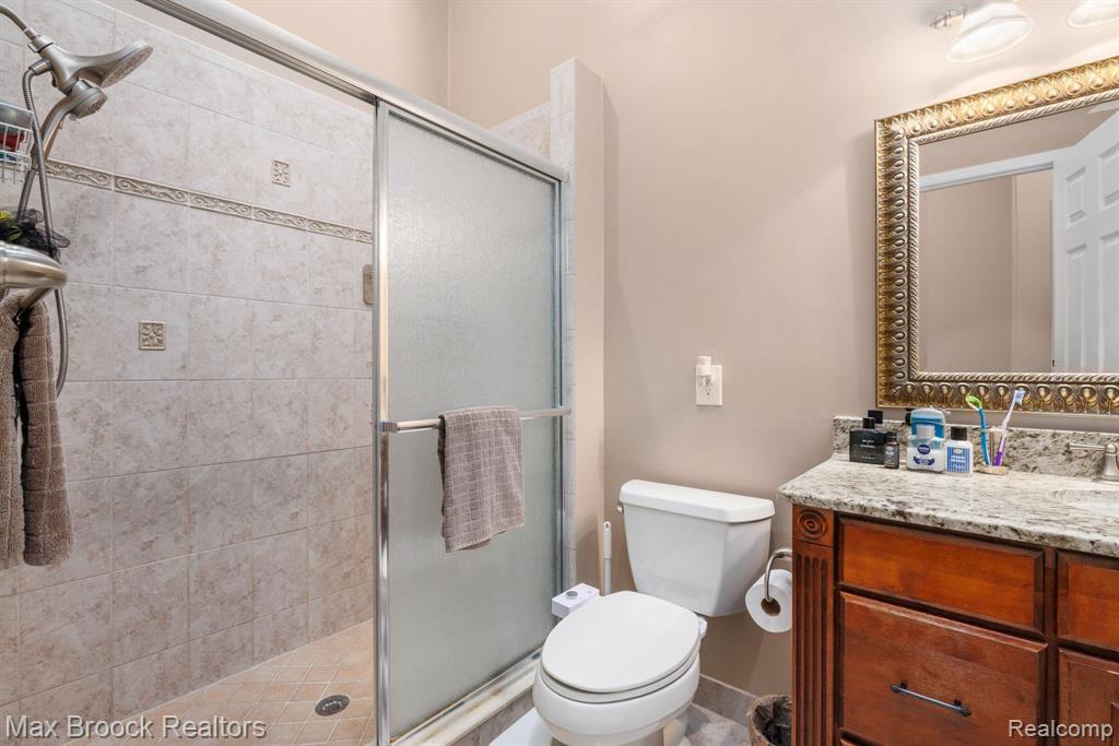 31162 Country Way, Farmington Hills, MI 48331 — Photo 13
