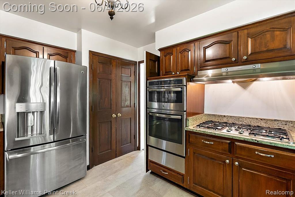 32845 Long Bow Court, Beverly Hills, MI 48025 — Photo 19