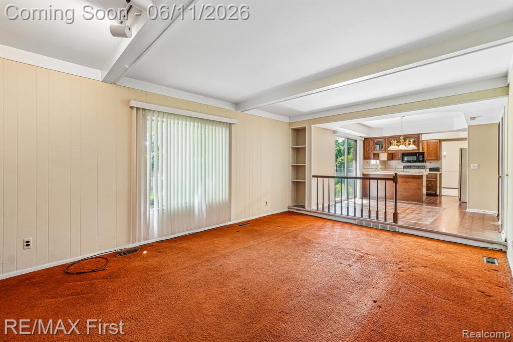 5950 Diamond Drive, Troy, MI 48085 — Photo 12