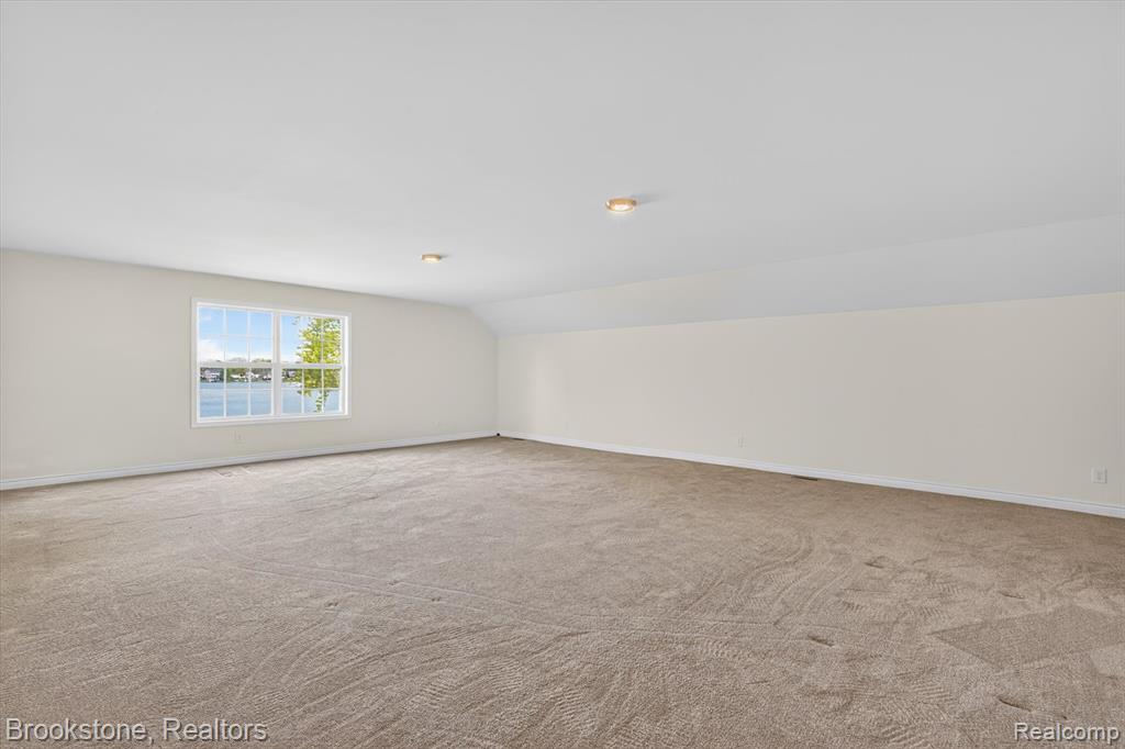 3695 Lotus Drive, Waterford, MI 48329 — Photo 32