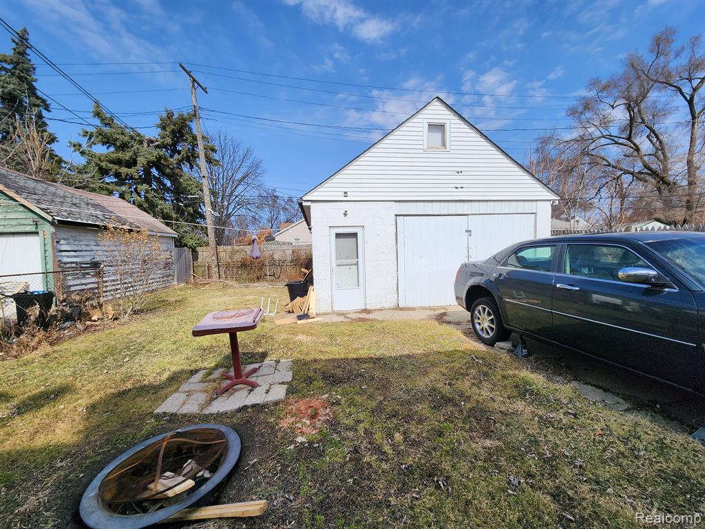 7543 PAIGE Avenue, Warren, MI 48091 — Photo 12