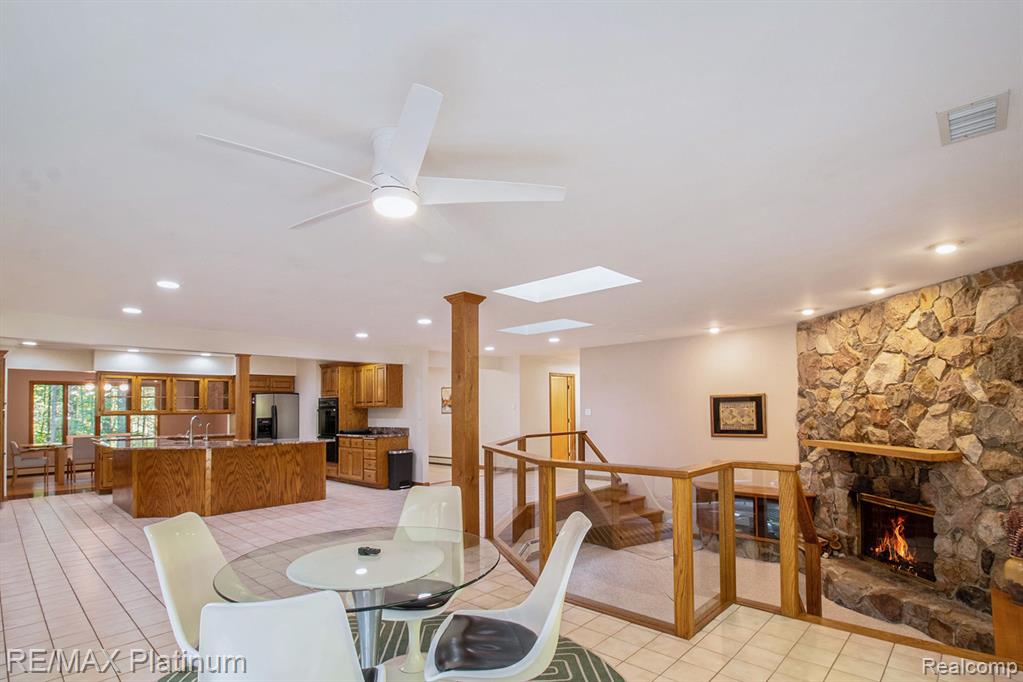 4352 Fenton Road, Hartland, MI 48353 — Photo 7
