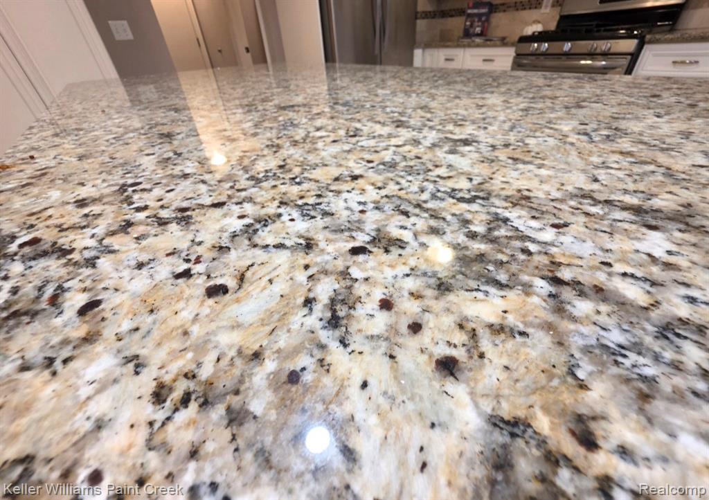 52921 Sawmill Creek Drive, Macomb, MI 48042 — Photo 10