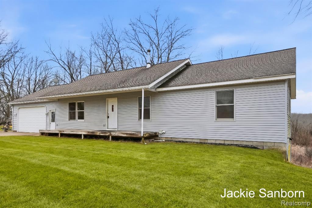 7069 N Moe Road, Middleville, MI 49333 — Photo 2