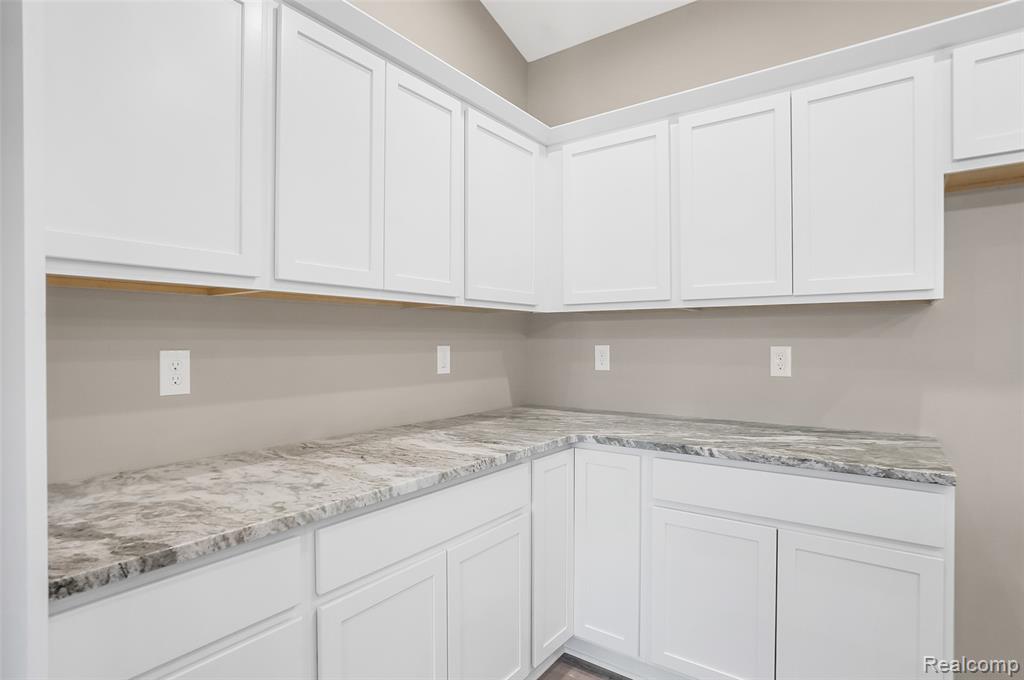 9161 Copper Ridge Drive, Davison, MI 48423 — Photo 9