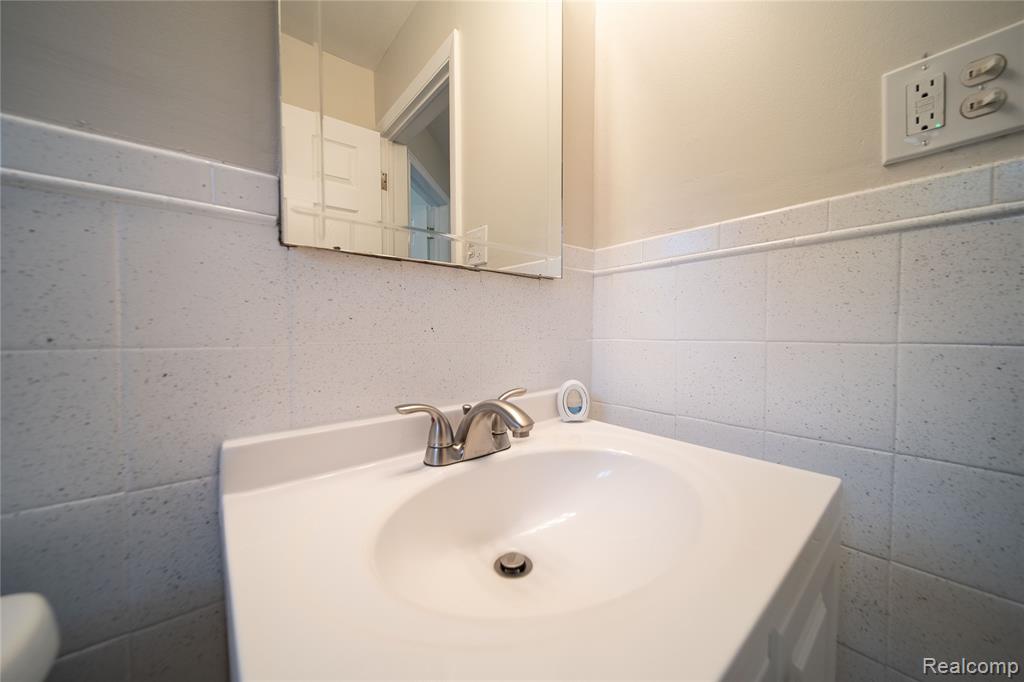 438 Ford Boulevard, Lincoln Park, MI 48146 — Photo 34