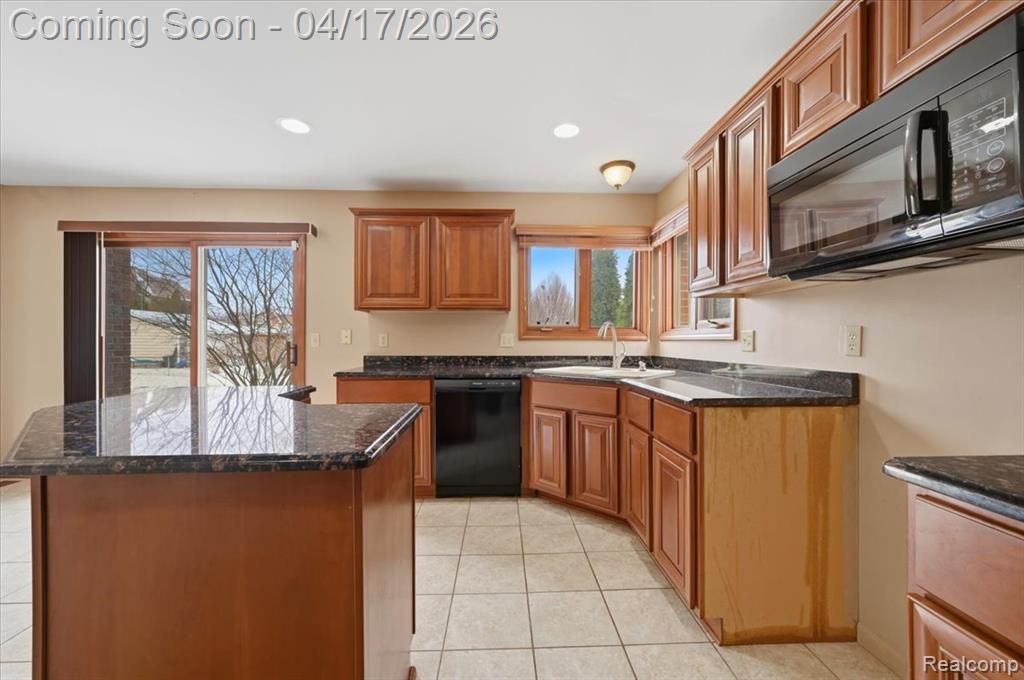 21797 Ambassador Drive, Macomb, MI 48044 — Photo 23
