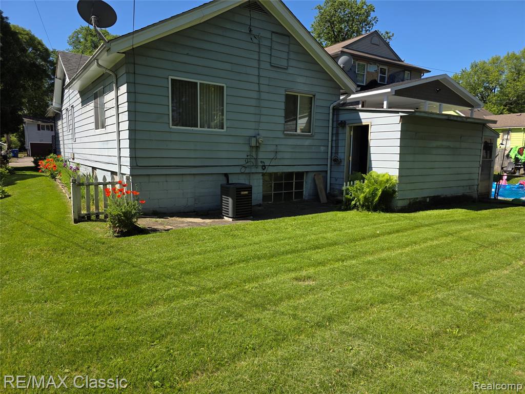 952 Lakeview Street, Waterford, MI 48328 — Photo 41