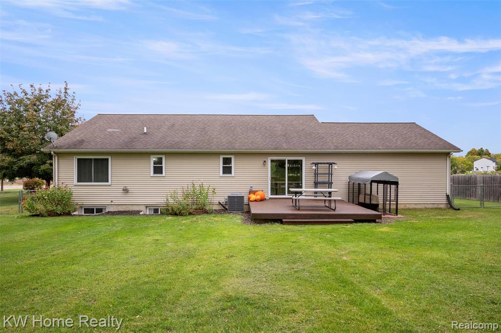 500 Clearwater Drive, Perry, MI 48872 — Photo 44