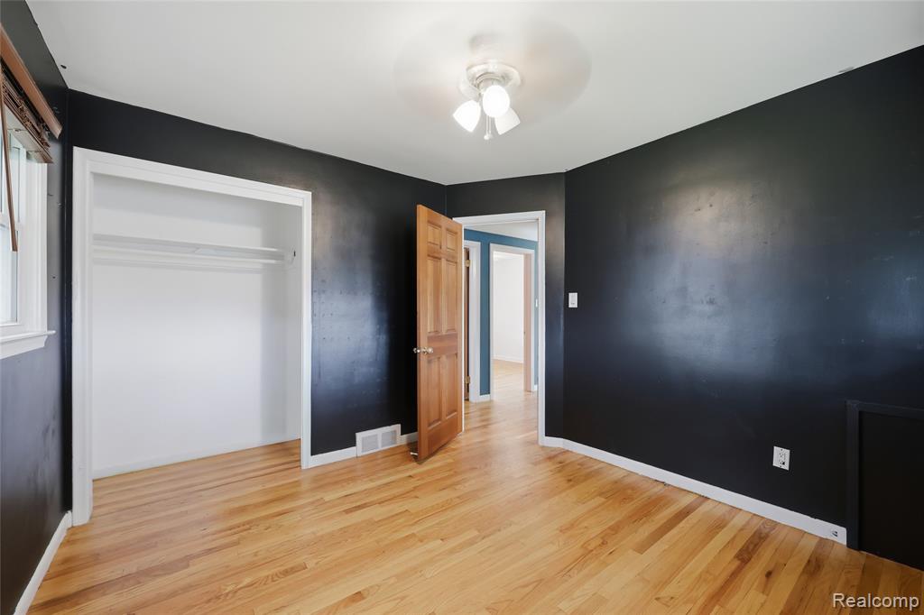 24920 Star Valley Drive, Saint Clair Shores, MI 48080 — Photo 18