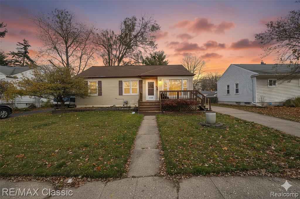 1439 Kingsley Street, Mount Clemens, MI 48043 — front exterior