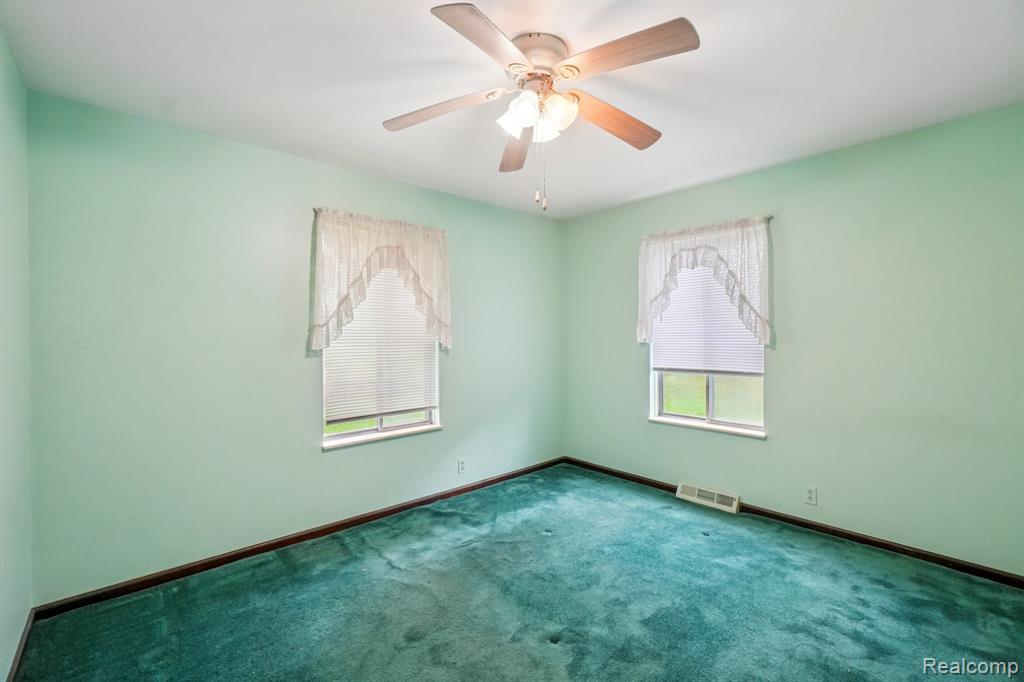 9551 Ellis Road, Clarkston, MI 48348 — Photo 24